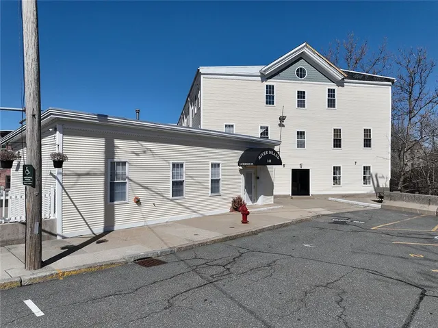 $234,900 | 148 Bernon Street, Unit 26, Woonsocket, RI 02895