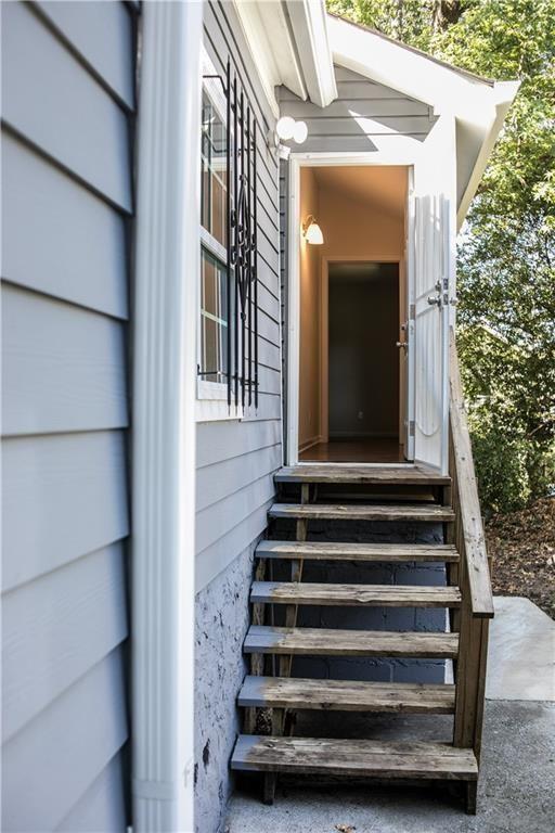 911 Smith Street Southwest Atlanta, GA 30310 - Photo 6 of 13 a view of entryway with a front door