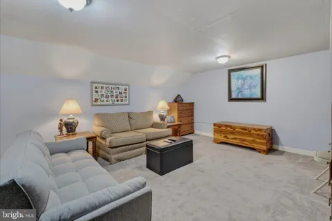 $495,000 | 672 Mayfield Fls Drive, Newark, DE 19702
