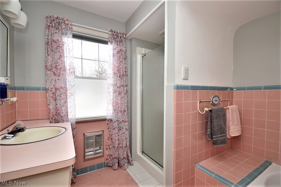 2619 Milton Road Cleveland, OH 44118 - Photo 19 of 24 Gallery Image 19
