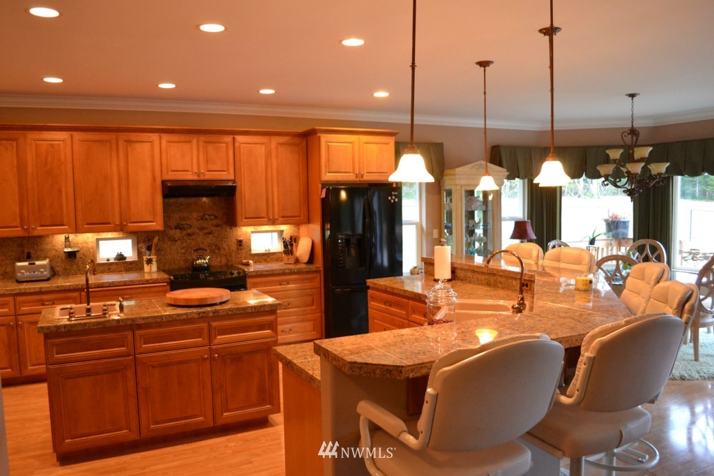923 East Strong Road Shelton, WA 98584 - Photo 4 of 24 Gallery Image 4