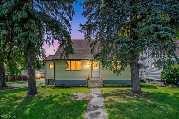 $210,000 | 297 Paul Street, Bedford, OH 44146