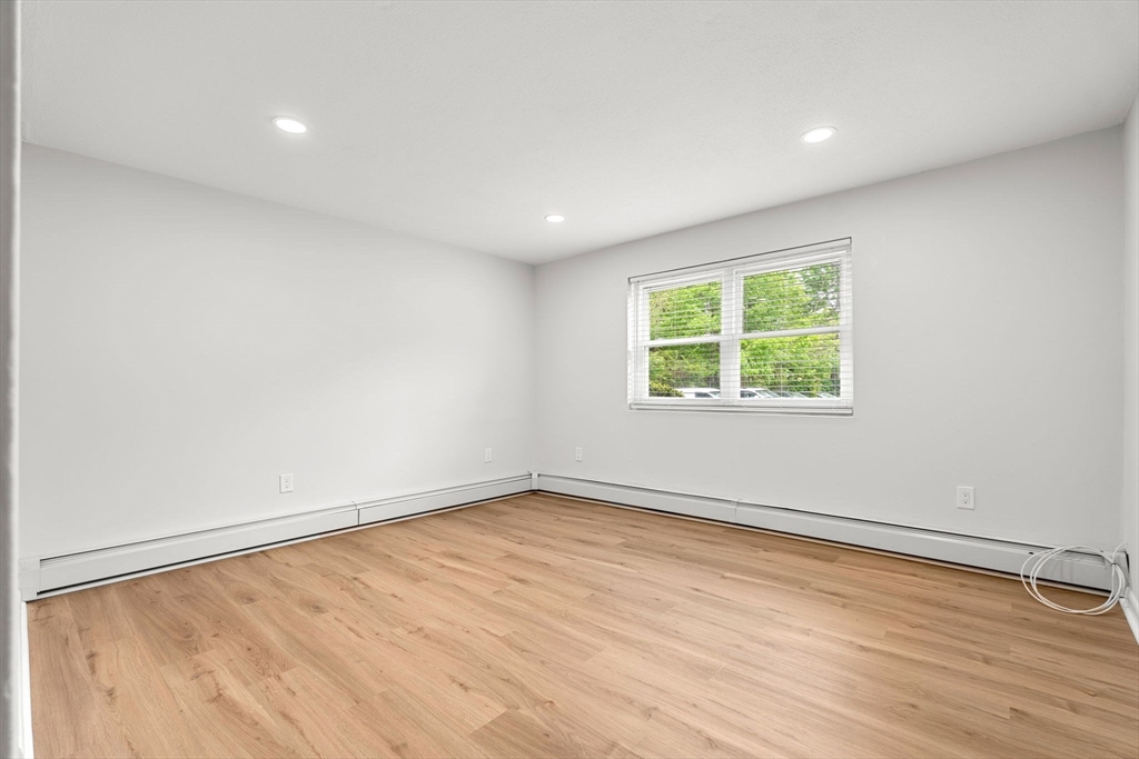 81 High Street, Unit 9 Amesbury, MA 01913 - Photo 13 of 31