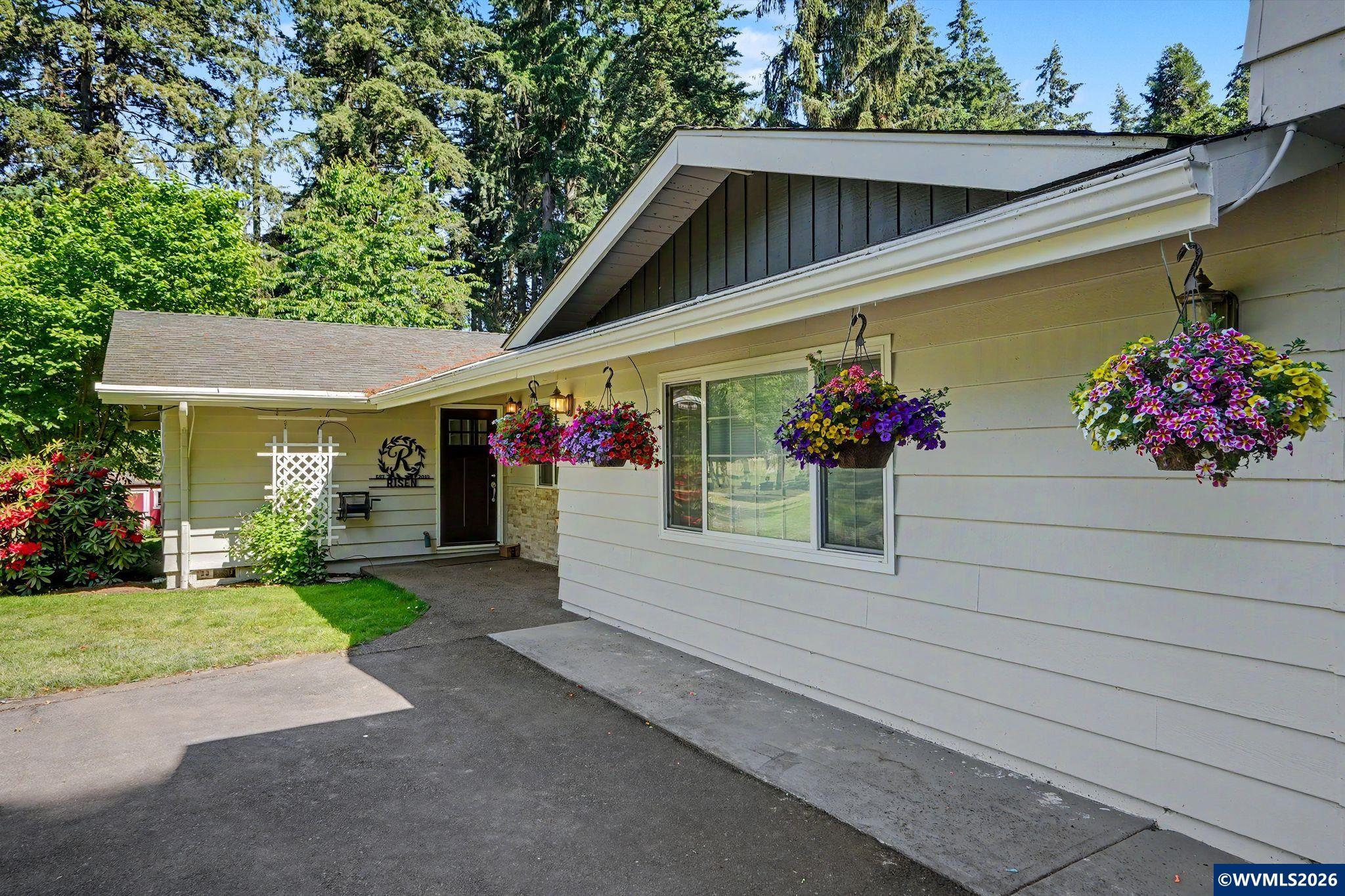 6816 Waconda Road Northeast Salem, OR 97305 - Photo 11 of 47