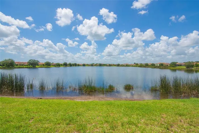 $525,000 | 1830 Berkshire Circle Southwest, Vero Beach, FL 32968