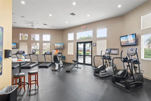 $525,000 | 1830 Berkshire Circle Southwest, Vero Beach, FL 32968