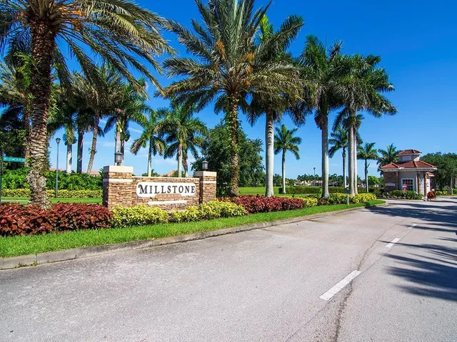 $525,000 | 1830 Berkshire Circle Southwest, Vero Beach, FL 32968