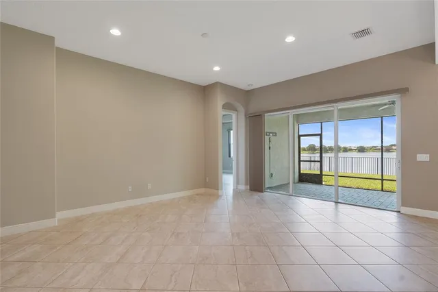 $525,000 | 1830 Berkshire Circle Southwest, Vero Beach, FL 32968