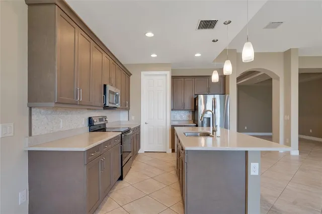 $525,000 | 1830 Berkshire Circle Southwest, Vero Beach, FL 32968