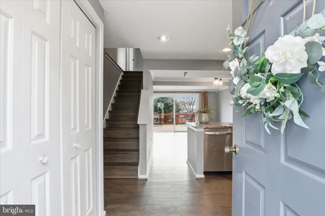 $2,500 | 8418 White Feather Court, Lorton, VA 22079