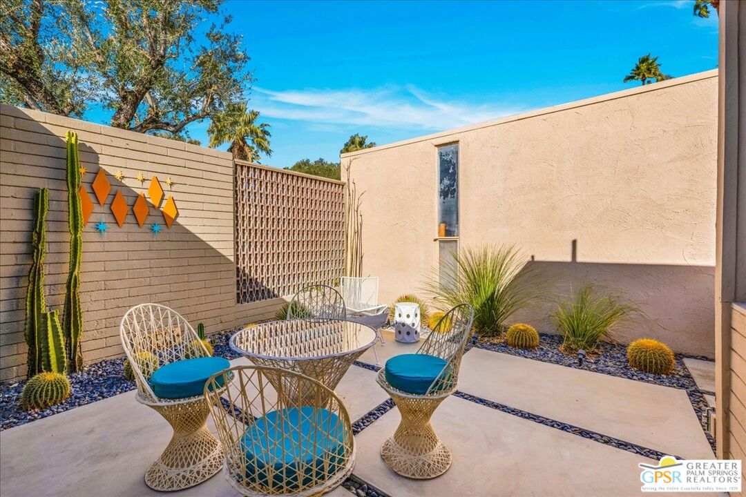 360 Cabrillo Road, Unit 232 Palm Springs, CA 92262 - Photo 12 of 34 Gallery Image 12