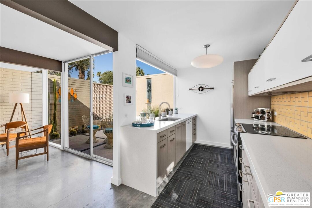 360 Cabrillo Road, Unit 232 Palm Springs, CA 92262 - Photo 10 of 34 Gallery Image 10