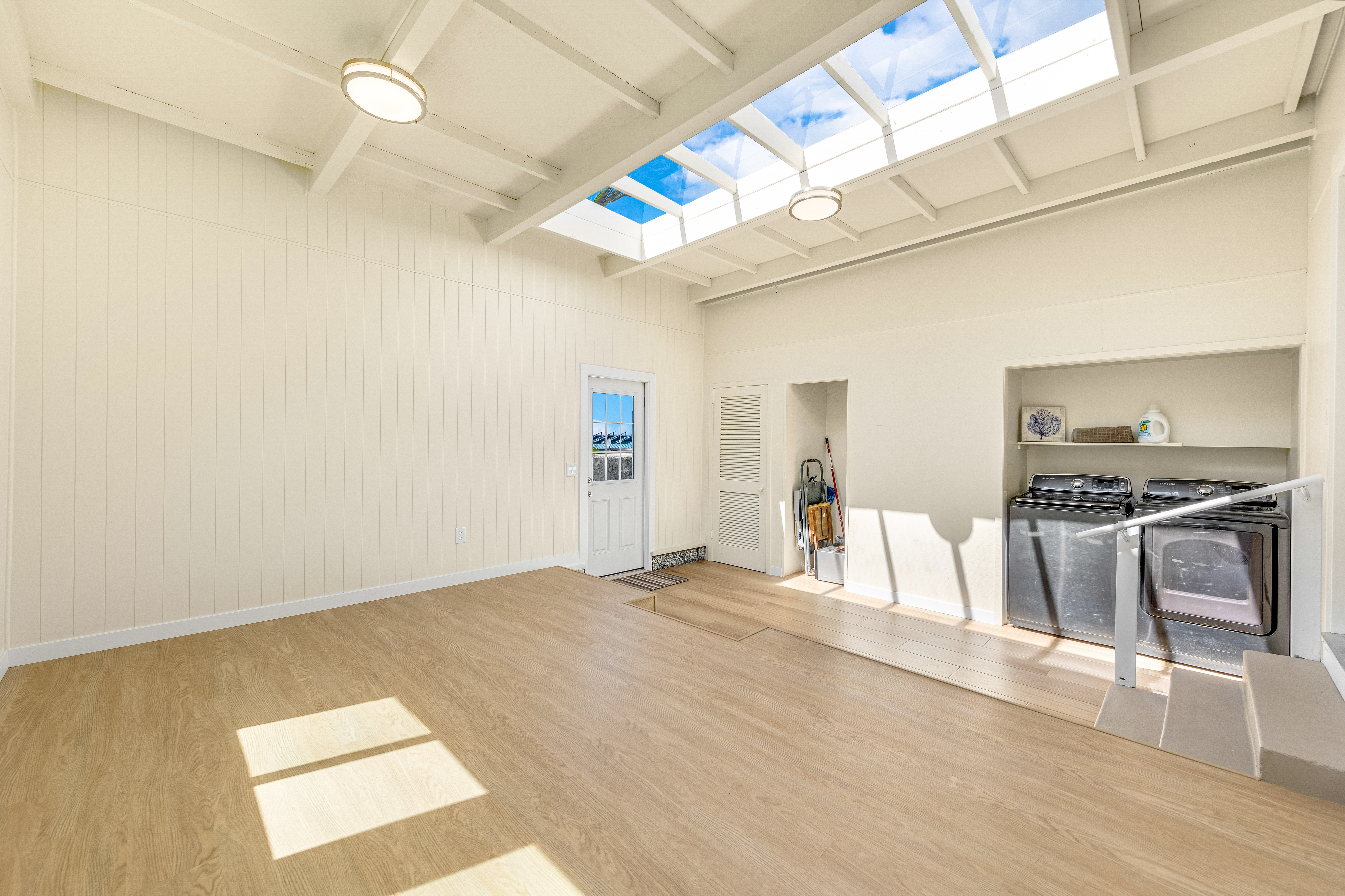 77-6472 Kilohana Street Kailua-Kona, HI 96740 - Photo 29 of 29 a view of a kitchen with furniture and a kitchen view