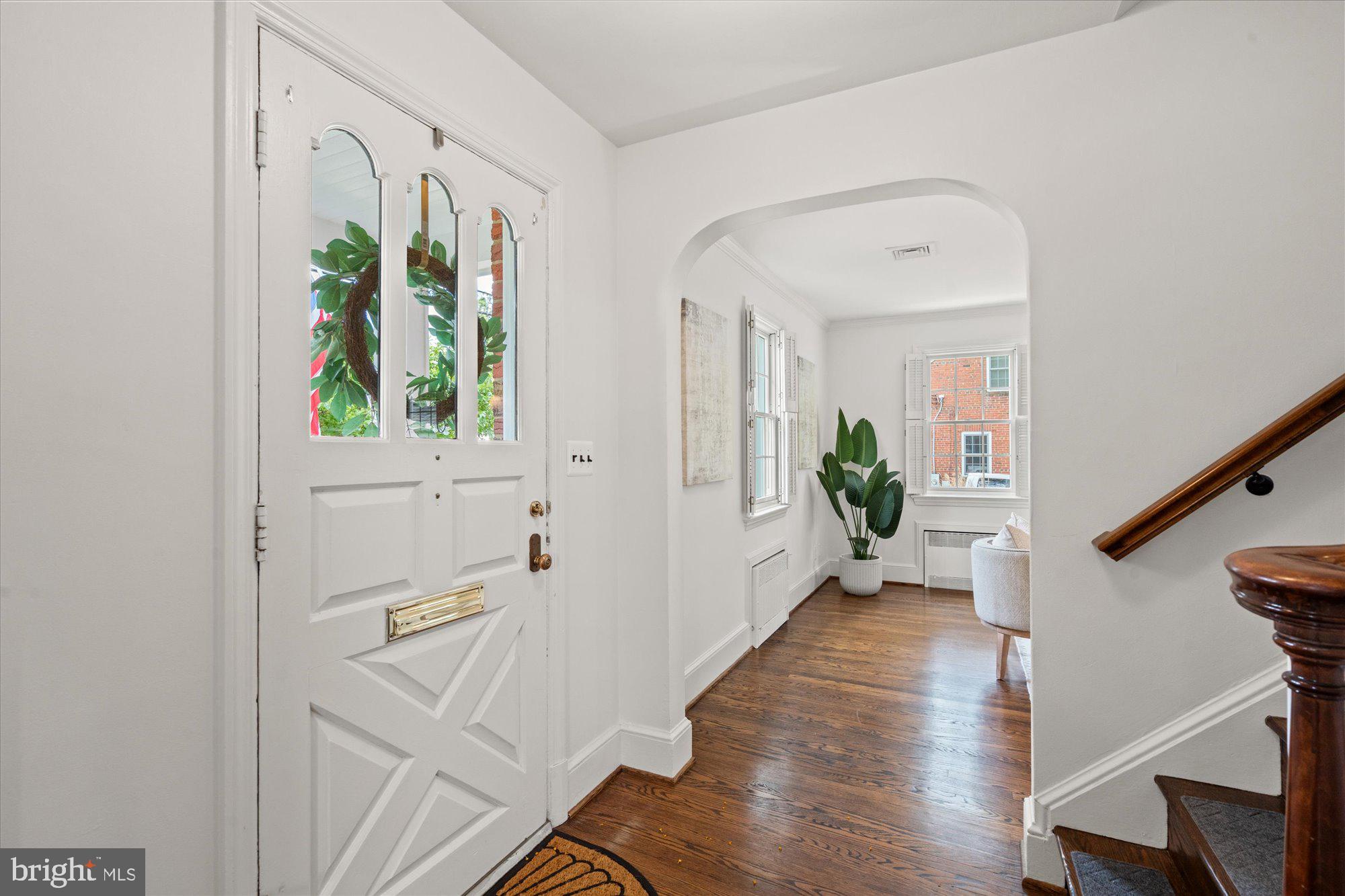 2434 Cameron Mills Road Alexandria, VA 22302 - Photo 5 of 51