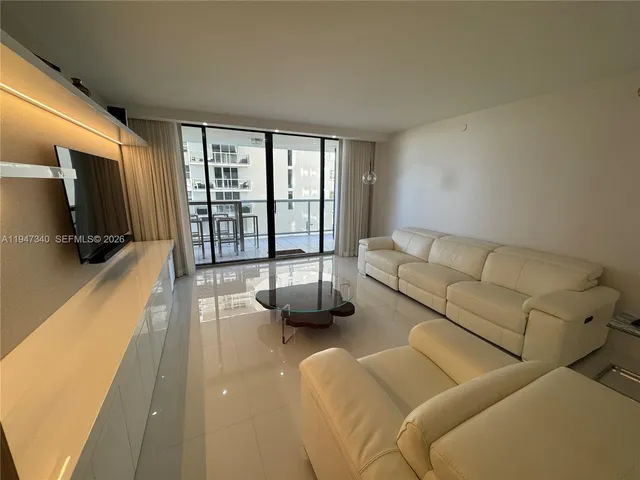 $1,100,000 | 5757 Collins Avenue, Unit 504, Miami Beach, FL 33140