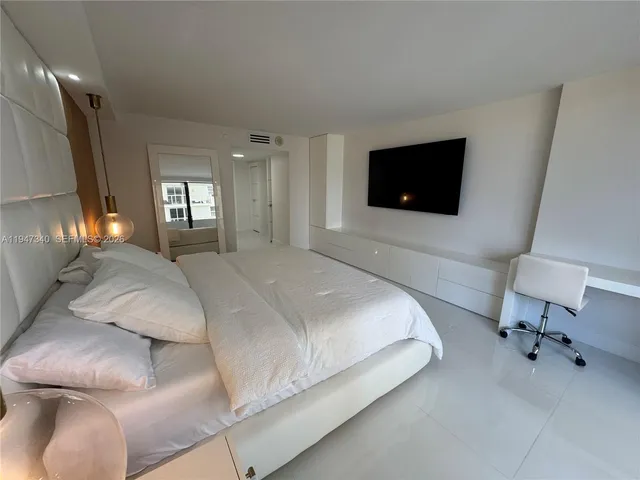 $1,100,000 | 5757 Collins Avenue, Unit 504, Miami Beach, FL 33140