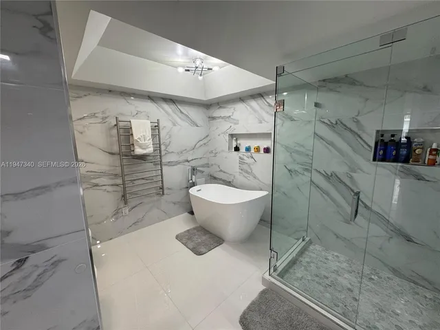 $1,100,000 | 5757 Collins Avenue, Unit 504, Miami Beach, FL 33140