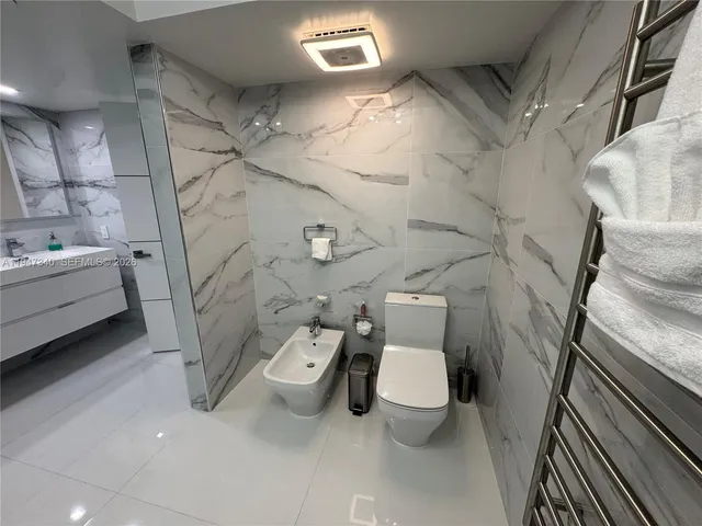 $1,100,000 | 5757 Collins Avenue, Unit 504, Miami Beach, FL 33140