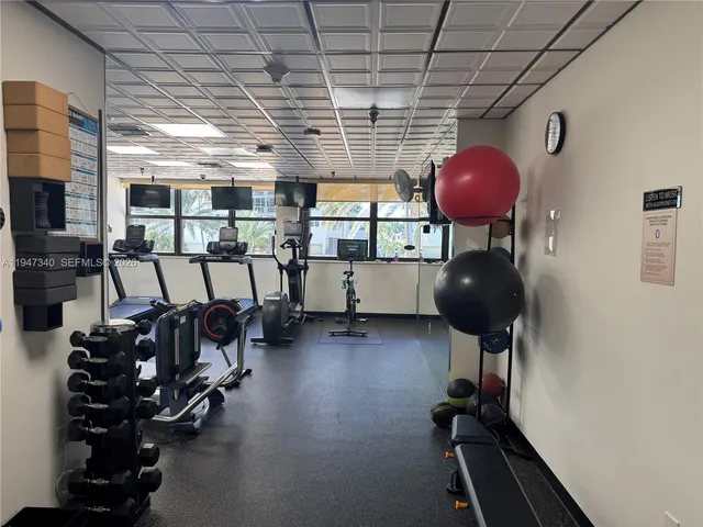 $1,100,000 | 5757 Collins Avenue, Unit 504, Miami Beach, FL 33140