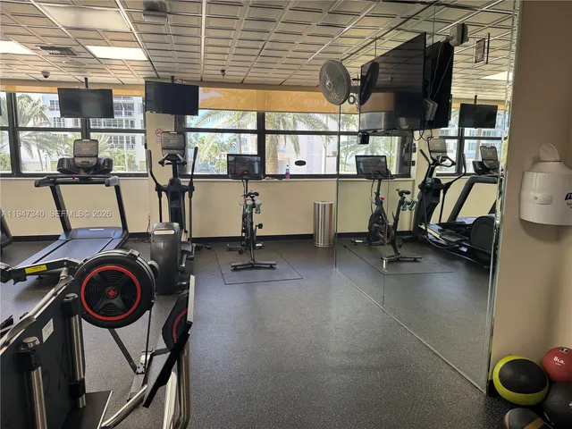 $1,100,000 | 5757 Collins Avenue, Unit 504, Miami Beach, FL 33140