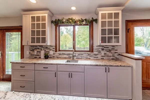 $575,000 | E8130 Flease Road, New London, WI 54961