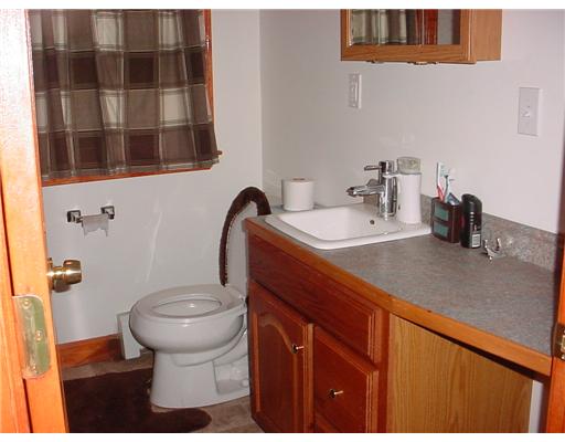 118 Elmdale Road Scituate, RI 02857 - Photo 6 of 14 Bathroom.