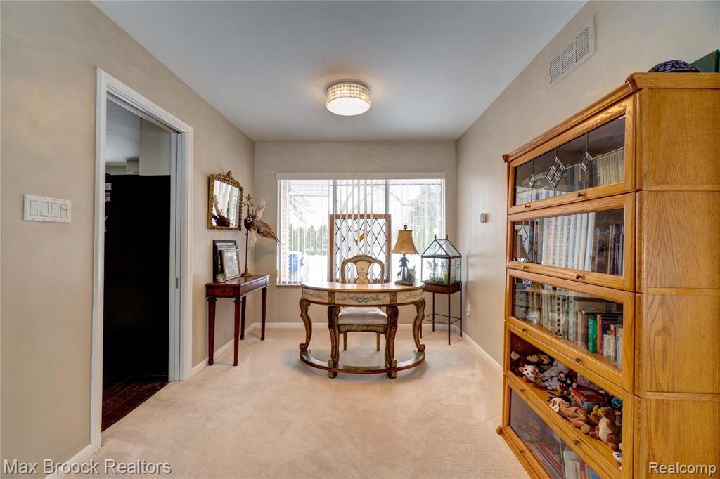 6865 Halyard Road Bloomfield Hills, MI 48301 - Photo 12 of 49