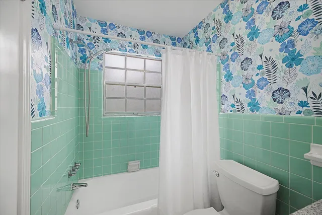 $344,500 | 2006 Faulk Drive, Tallahassee, FL 32303