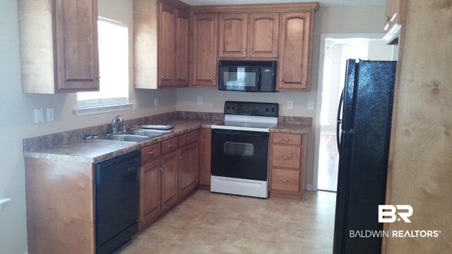 6858 Colonial Terrace Mobile, AL 36618 - Photo 6 of 6 Kitchen