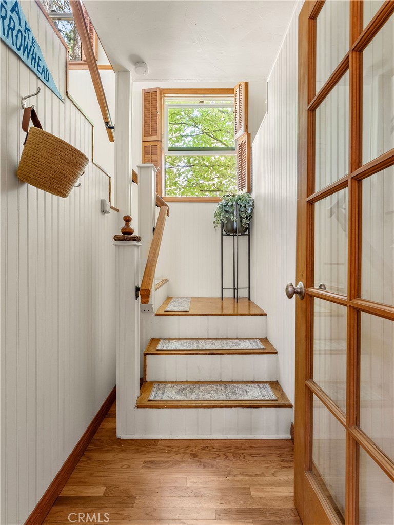 816 Fern Road Lake Arrowhead, CA 92385 - Photo 17 of 35 a view of entryway