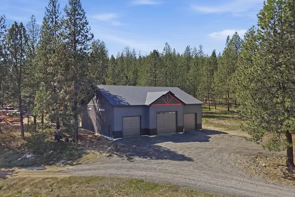 $925,000 | 26435 North Spotted Road, Deer Park, WA 99006