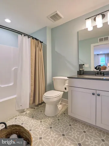 $2,950,000 | 16516 New Road, Lewes, DE 19958