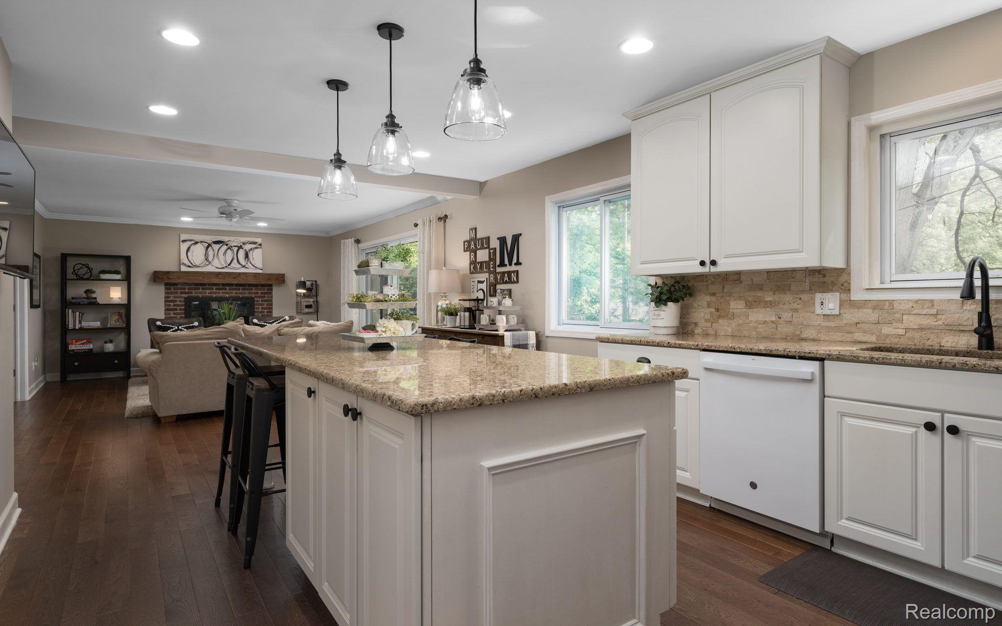 585 Bucknell Court Rochester, MI 48309 - Photo 10 of 43 Gallery Image 10