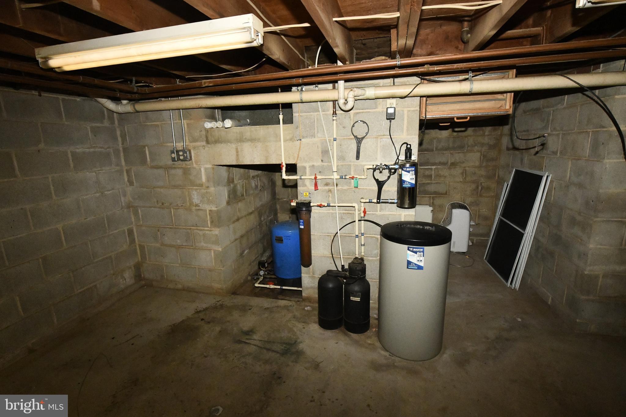 325 May Post Strasburg, PA 17579 - Photo 16 of 22 a utility room with dryer and washer