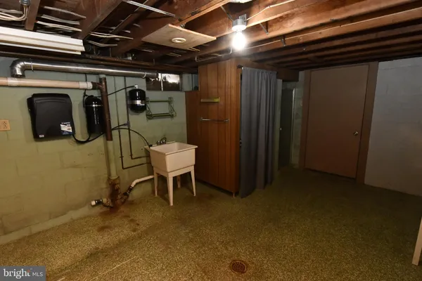 $2,400 | 325 May Post, Strasburg, PA 17579