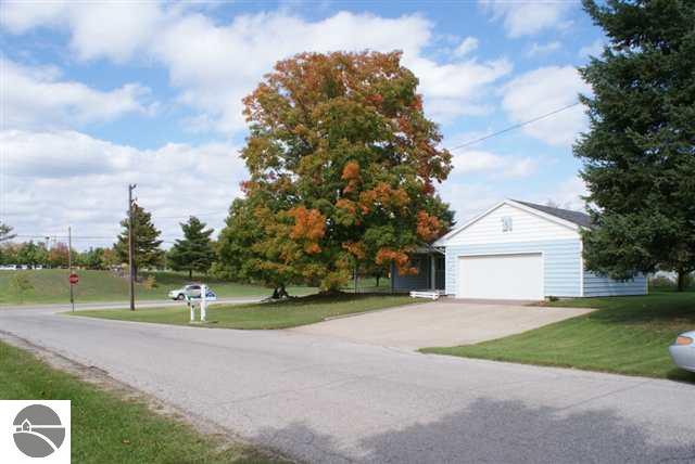 6092 Sterling Road Traverse City, MI 49686 - Photo 16 of 22 1720852-15.JPG