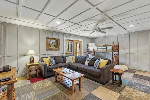 $949,777 | 34 Red Cedar Court, Sapphire, NC 28774