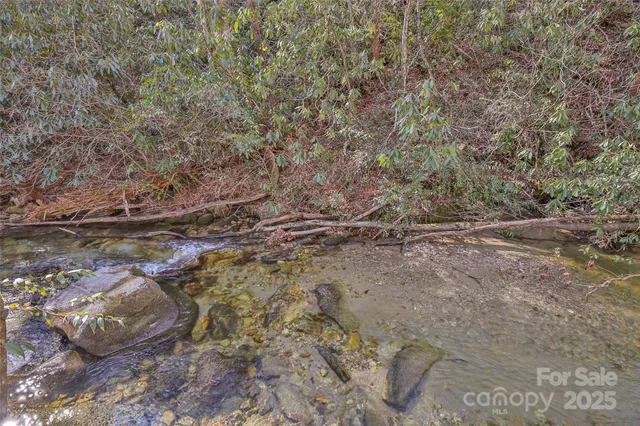 $949,777 | 34 Red Cedar Court, Sapphire, NC 28774