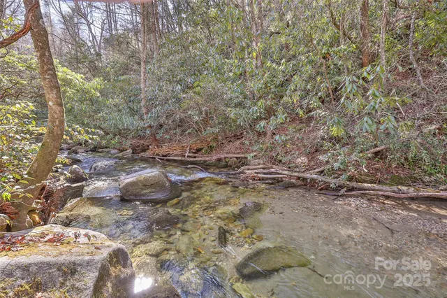 $949,777 | 34 Red Cedar Court, Sapphire, NC 28774