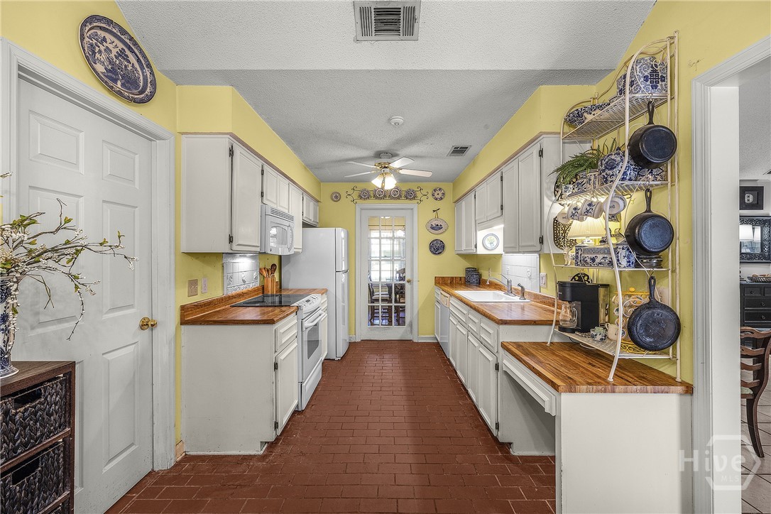 12 Sutton Road Savannah, GA 31419 - Photo 13 of 33