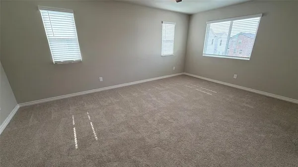 $3,300 | 713 16th Street, Unit 159, Argyle, TX 76226