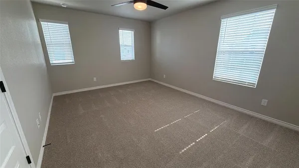 $3,300 | 713 16th Street, Unit 159, Argyle, TX 76226