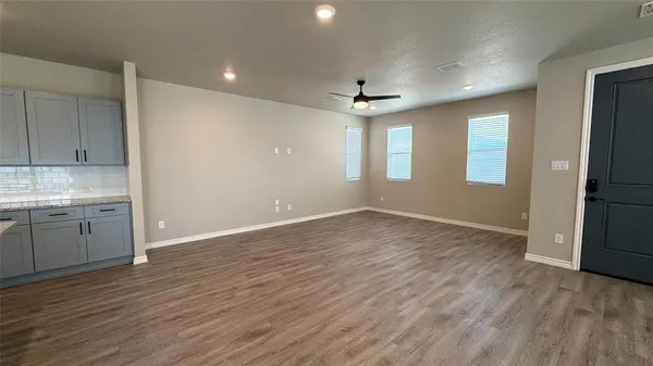 $3,300 | 713 16th Street, Unit 159, Argyle, TX 76226