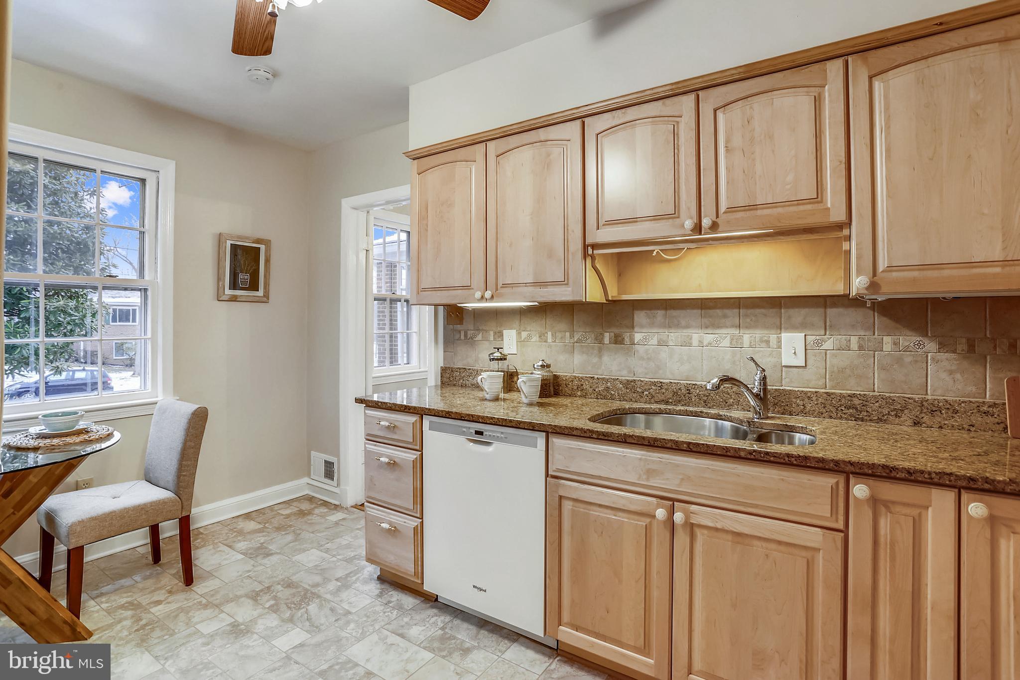 9802 Dameron Drive Silver Spring, MD 20902 - Photo 12 of 37 Eat in kitchen