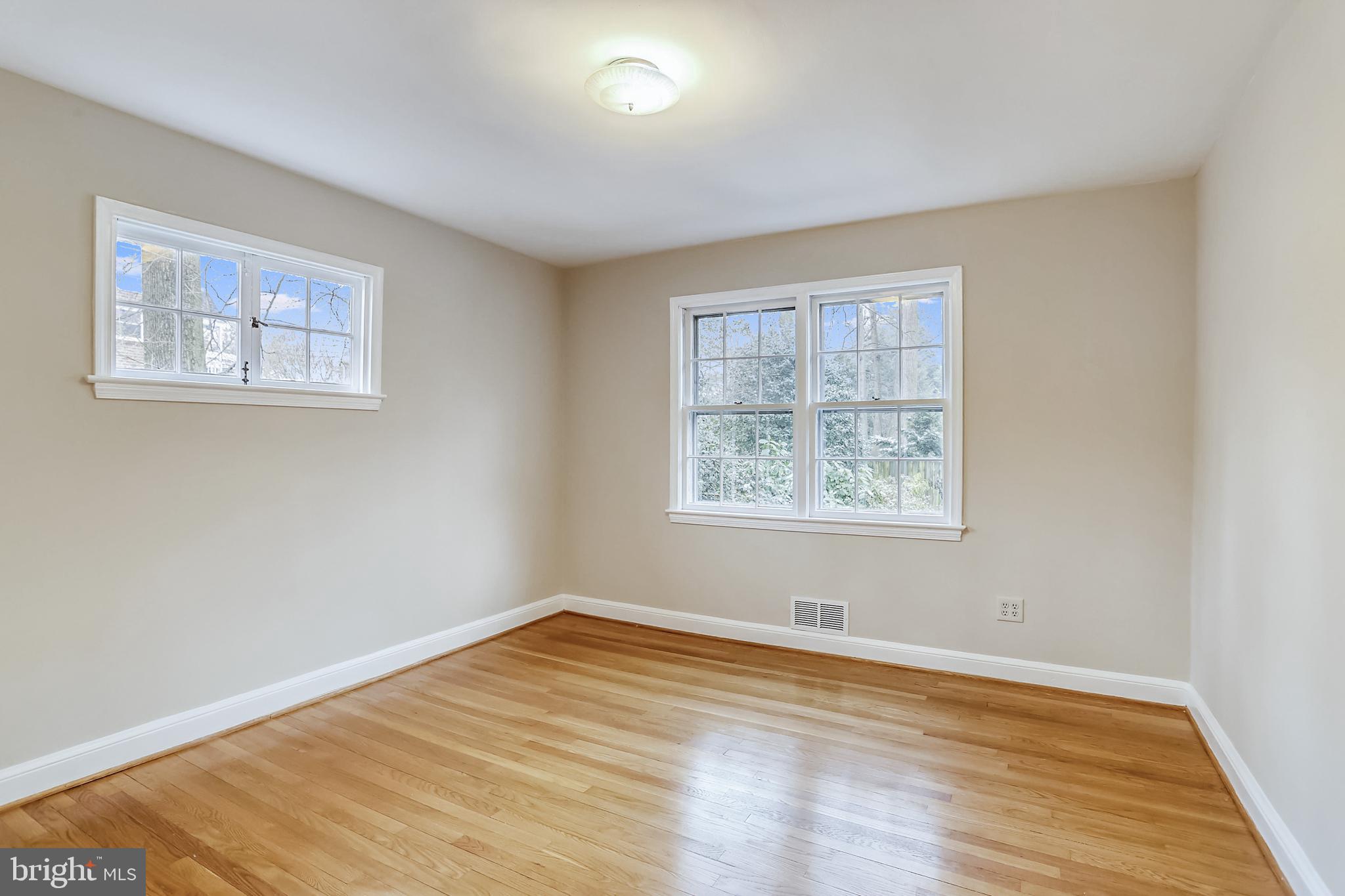 9802 Dameron Drive Silver Spring, MD 20902 - Photo 20 of 37 Bedroom 1