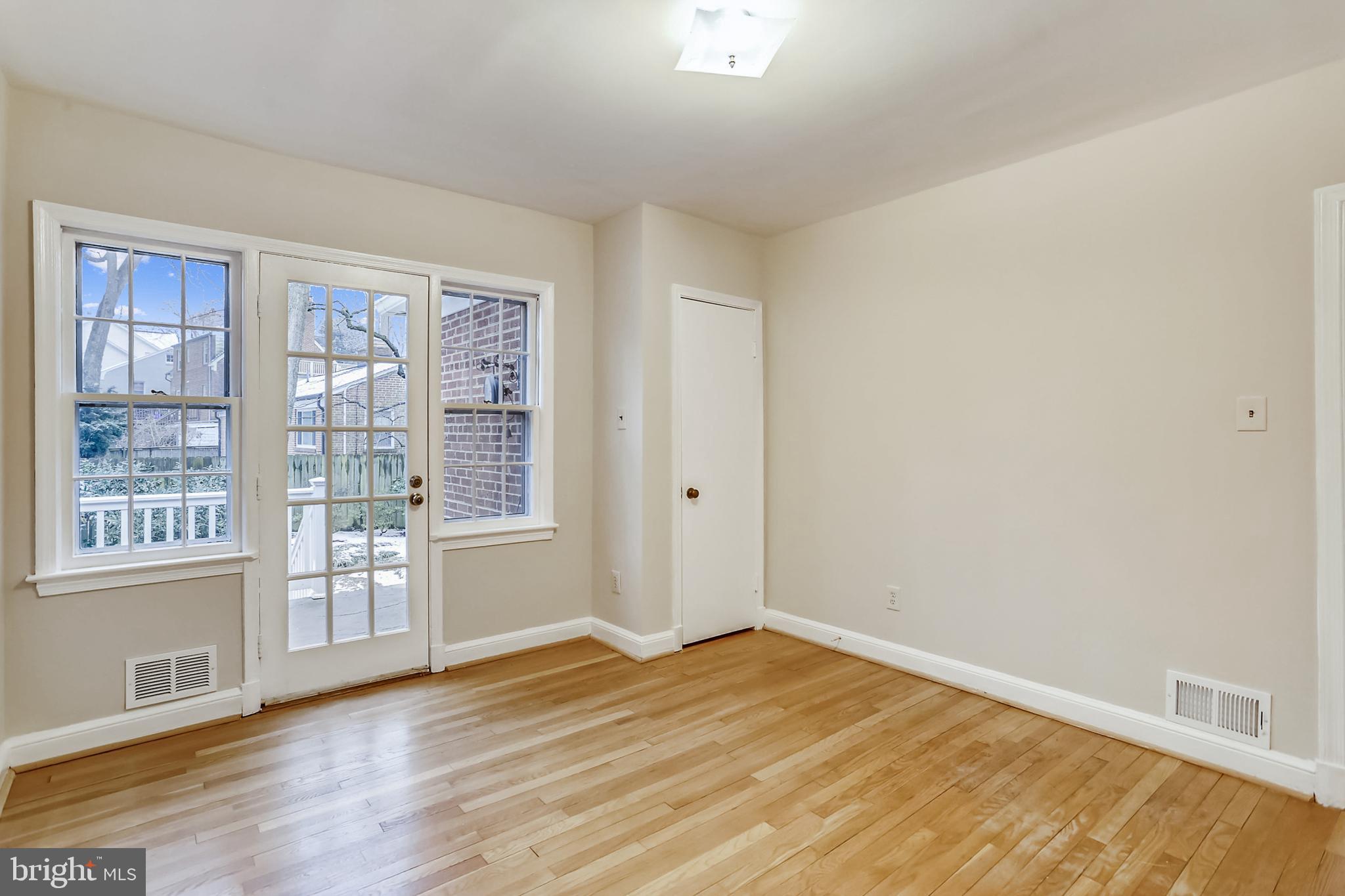 9802 Dameron Drive Silver Spring, MD 20902 - Photo 23 of 37 Bedroom 3/Den