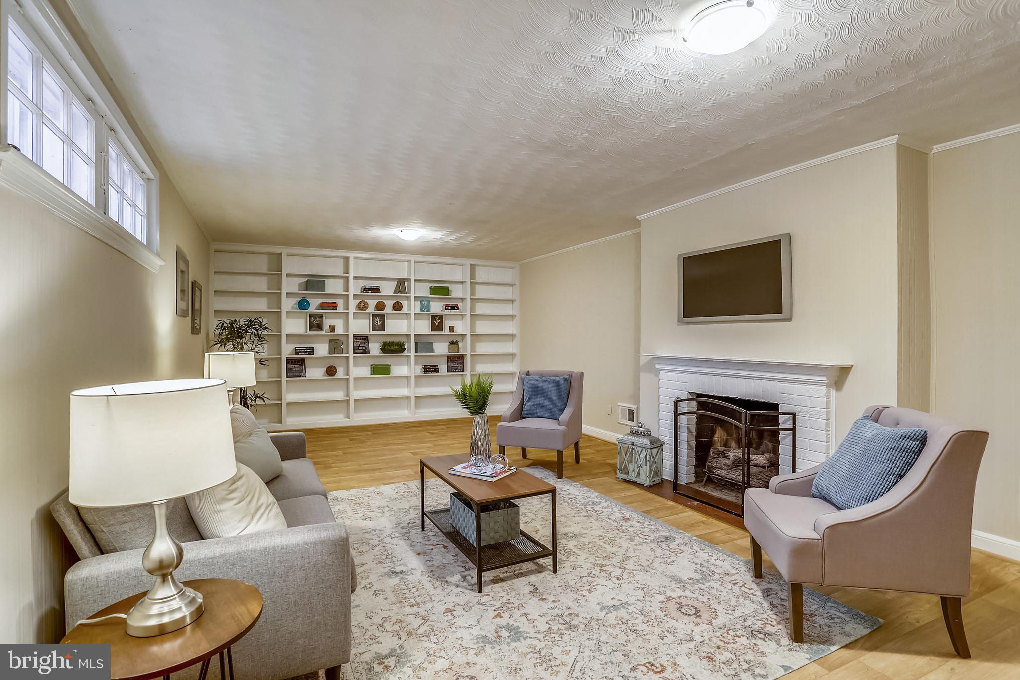 9802 Dameron Drive Silver Spring, MD 20902 - Photo 26 of 37 Family room