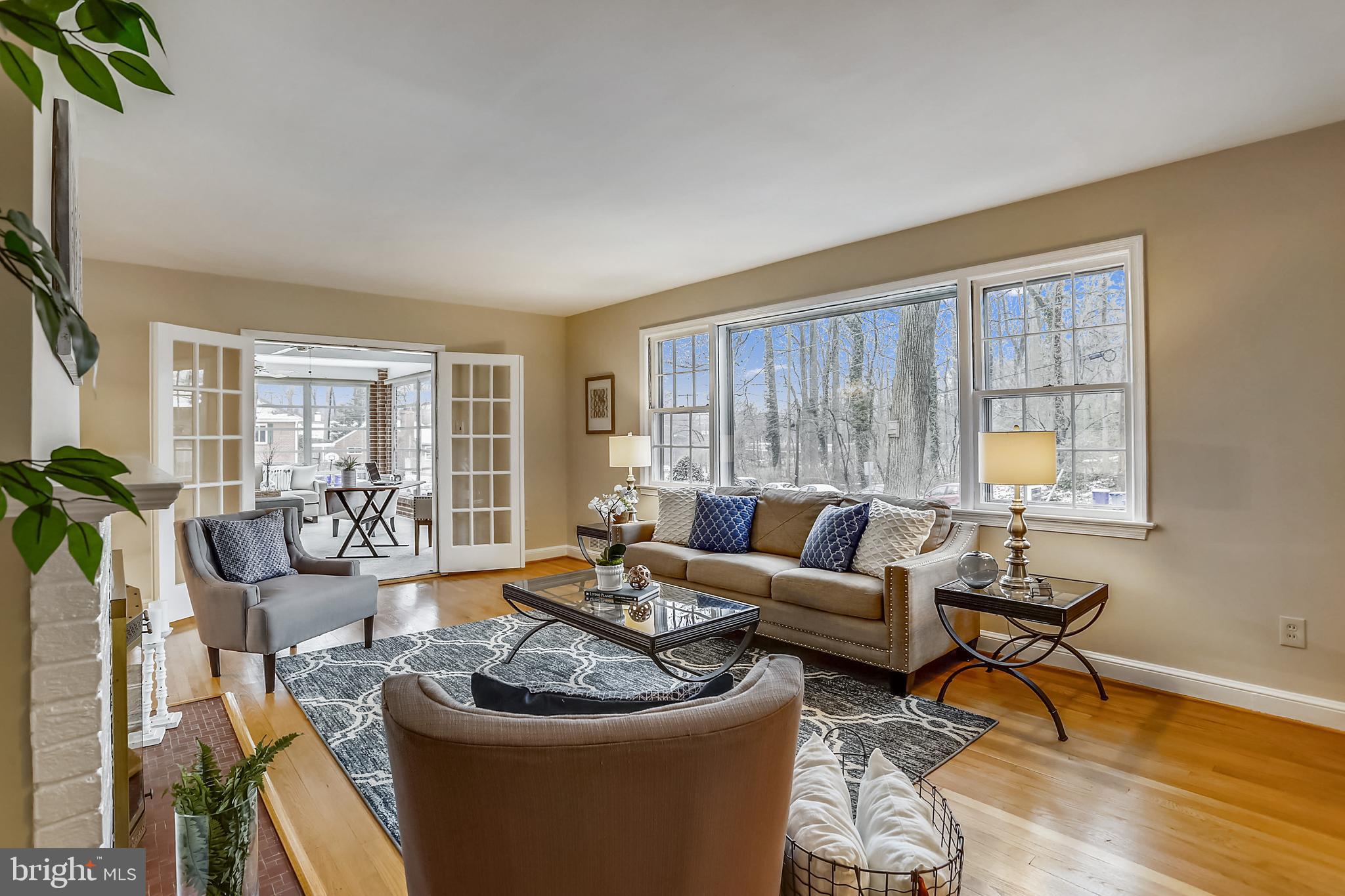 9802 Dameron Drive Silver Spring, MD 20902 - Photo 6 of 37 Lots of natural light throughout