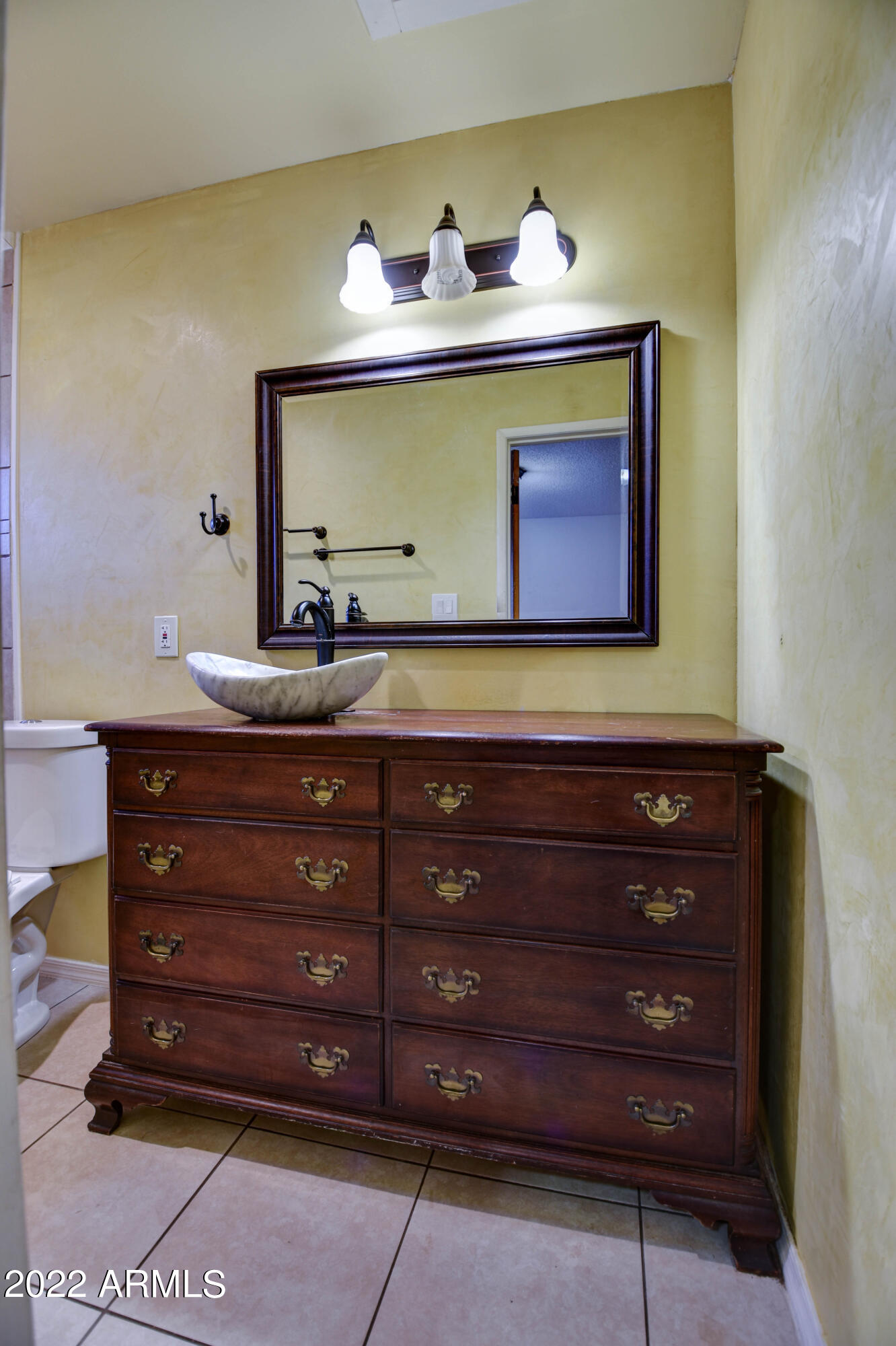 1533 West 7th Street Tempe, AZ 85281 - Photo 12 of 38 Master Bathroom 1