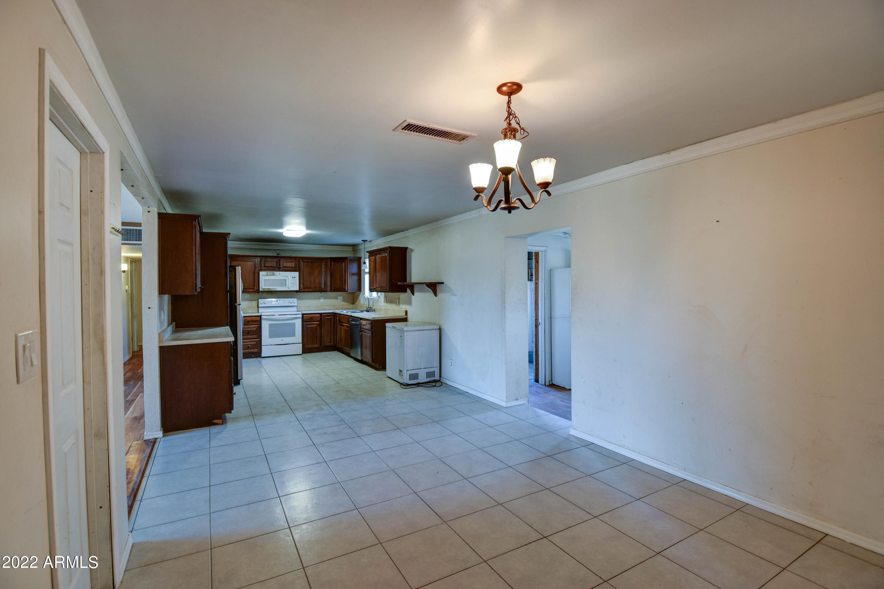1533 West 7th Street Tempe, AZ 85281 - Photo 22 of 38 Dining Area 2